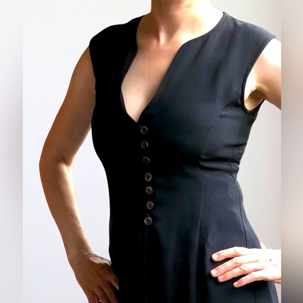 Giorgio Armani Le Collezioni Black Long Line Button Front Fitted Vest Top Sz 40